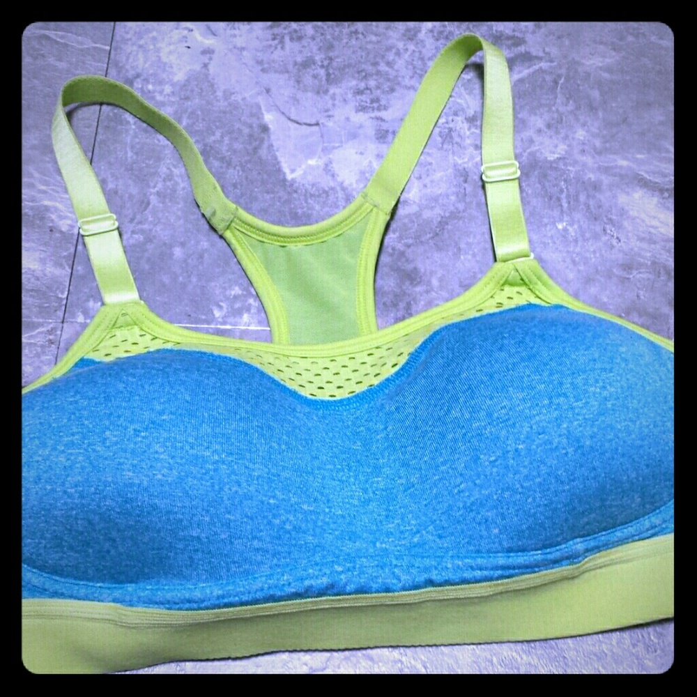Champion NWOT max support work our bra top