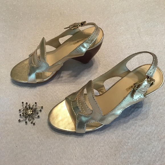 Max Studio Shoes - Picture 2 of 3