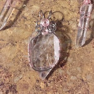 Quartz crystal pendant