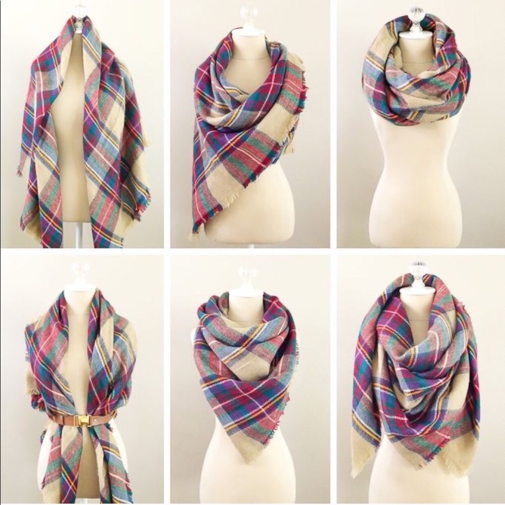 Plaid Triangle Scarf - Picture 5 of 5
