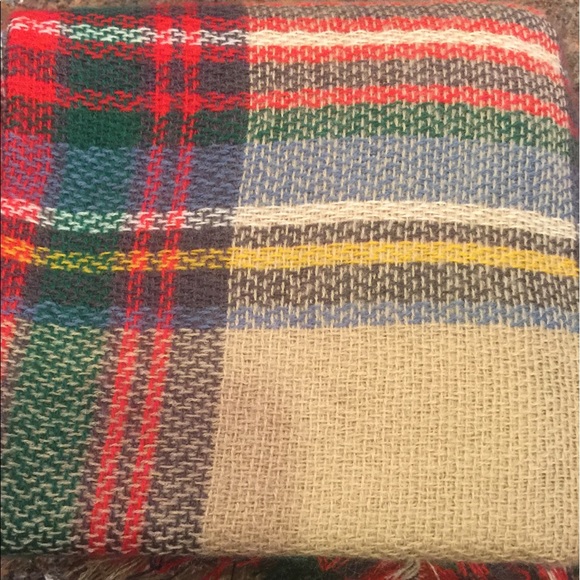 Plaid Triangle Scarf - Picture 4 of 5