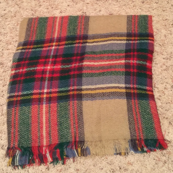 Plaid Triangle Scarf - Picture 3 of 5
