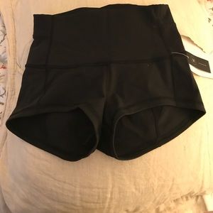 Lululemon wonder under shorts