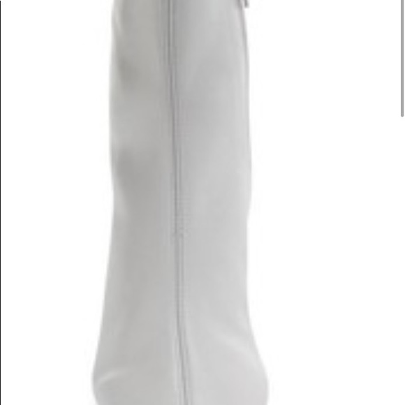 Cream texture gold chunky heel boot - Picture 4 of 7