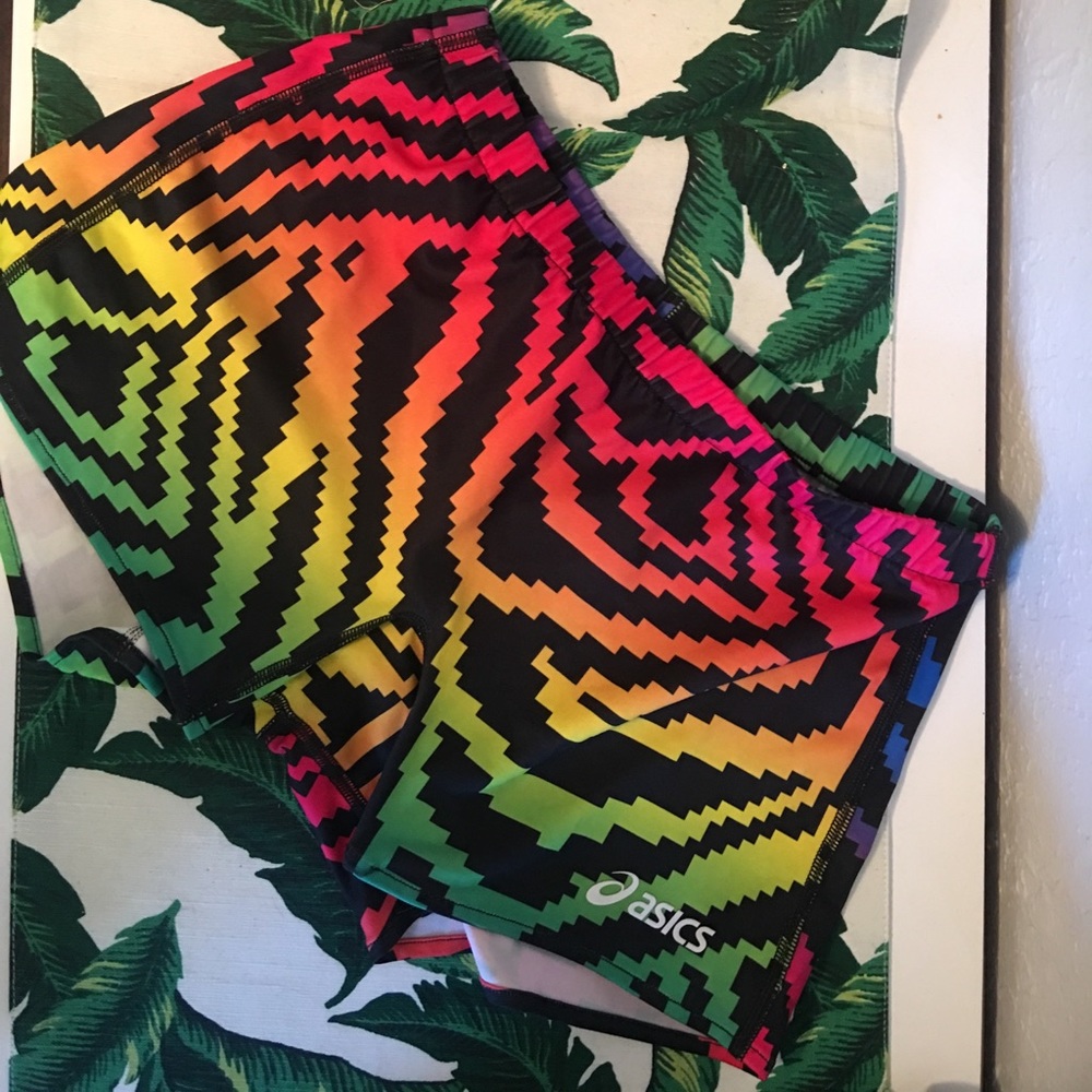NWOT Asics running shorts · size M 🌈🦄