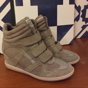 Sketchers Wedge Sneakers Size 6.5