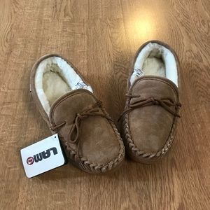 Woman's Brown Moccasins 9.5