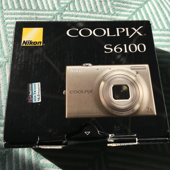 Nikon touchscreen digital camera! - Picture 2 of 4