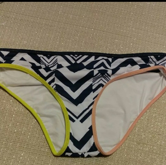 Nwt VS bikini bottom - Picture 1 of 4