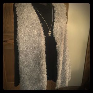 NWT Melissa McCarthy 1X Silver Gray Curly Fur Vest