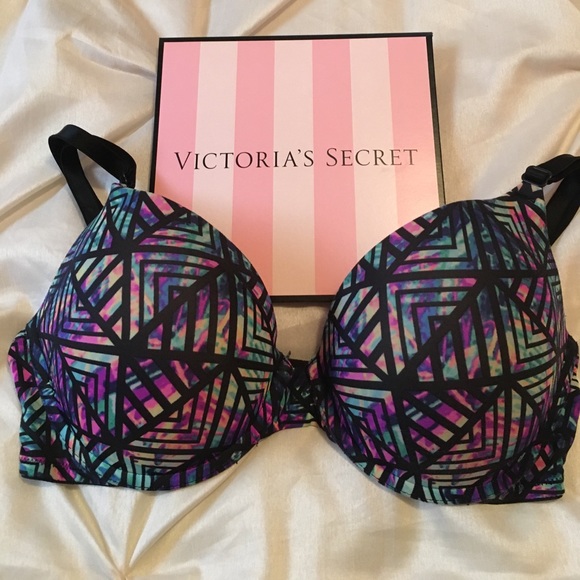 PINK Victoria's Secret Other - 💖Victoria Secret PINK wear everywhere push-up bra