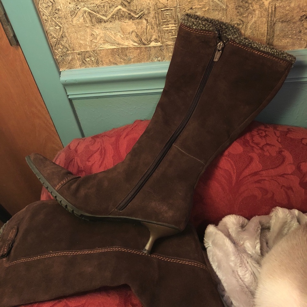 Colin Stuart  king boots