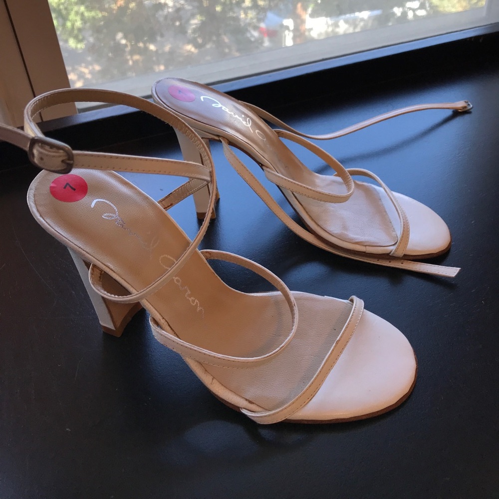 David Aaron white sandals. Size 7