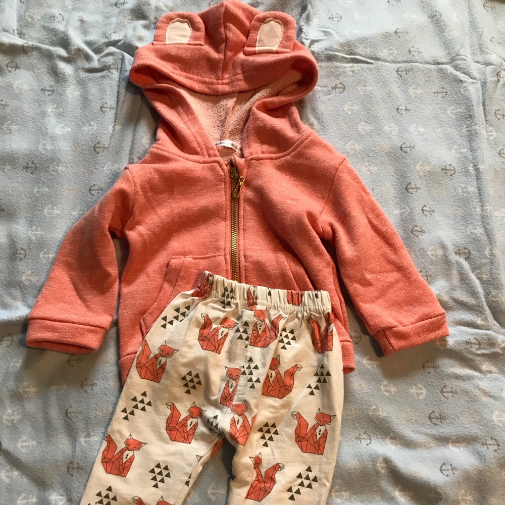 SOLD Super cute Foxy 🦊 outfit!