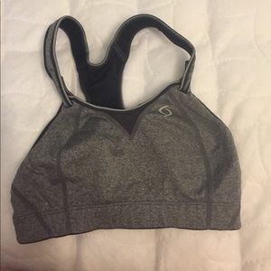Moving comfort 32c adjustable sports bra running
