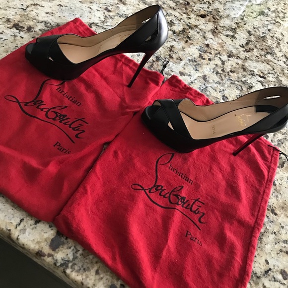 Christian LouBoutin size 8 Heels - Picture 5 of 6