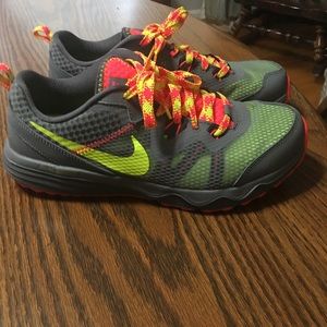 Nike dual fusion trail shoes