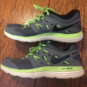 Nike Dual Fusion shoes