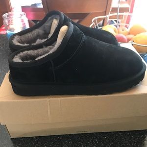 Women's UGG classic slipper