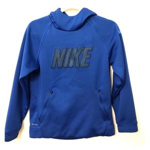 Nike Boys Dri-Fit Large sweatshirt from Chicago