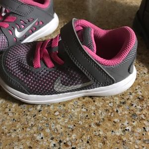 Size 6 toddler shoes