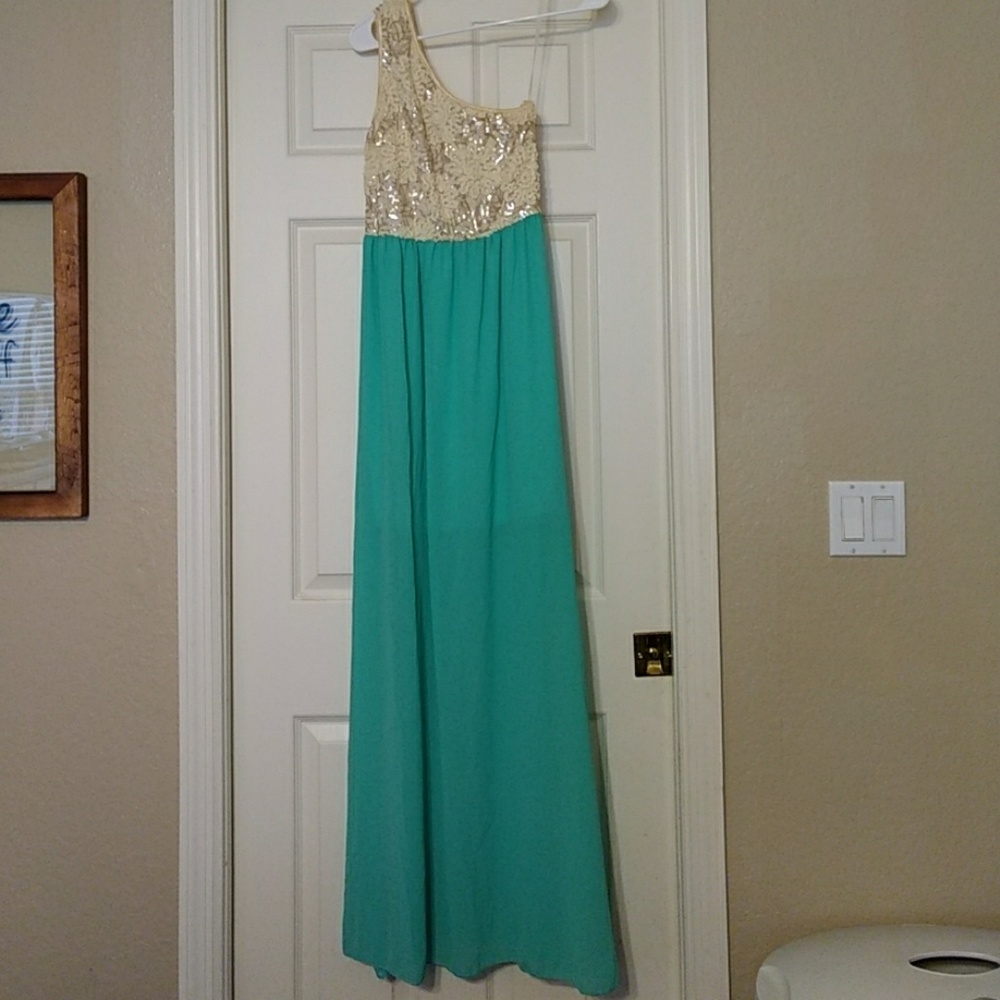 One shoulder maxi dress with lace and sequin detai