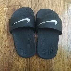 Nike slides