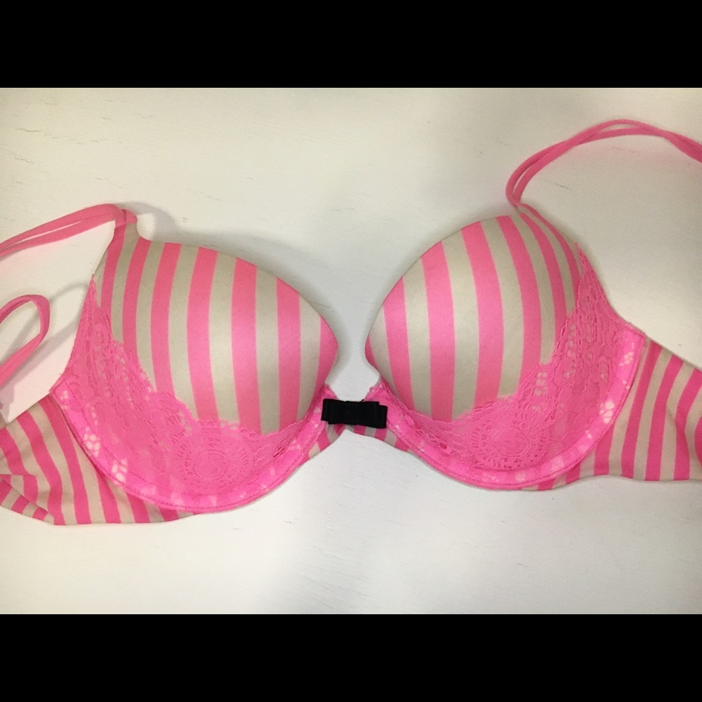 Victoria's Secret "Very Sexy" Push-up Bra in 32C.