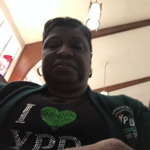 Meet your Posher, Brenda