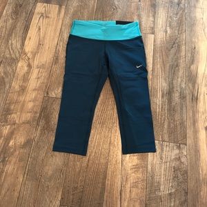 Nike dri fit below the knee workout pants