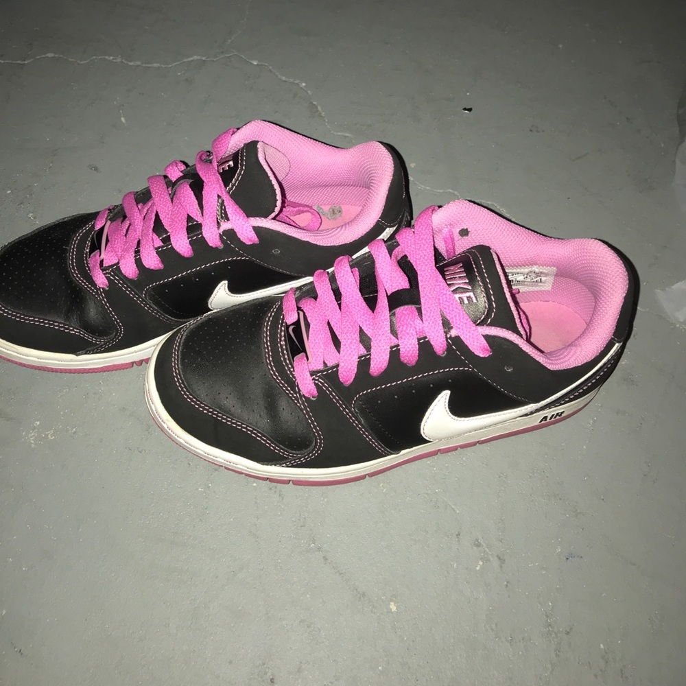 Nike air tennis shoes