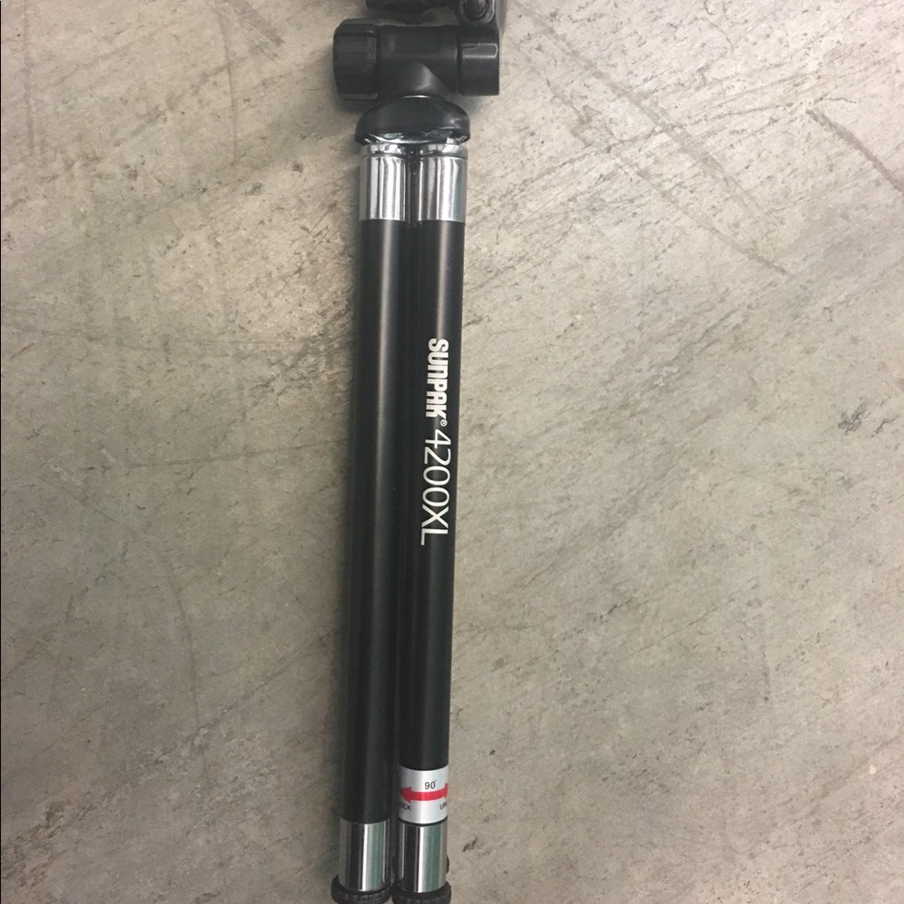 ‼️SOLD‼️Sunnpak 4200XL handheld camera tripod