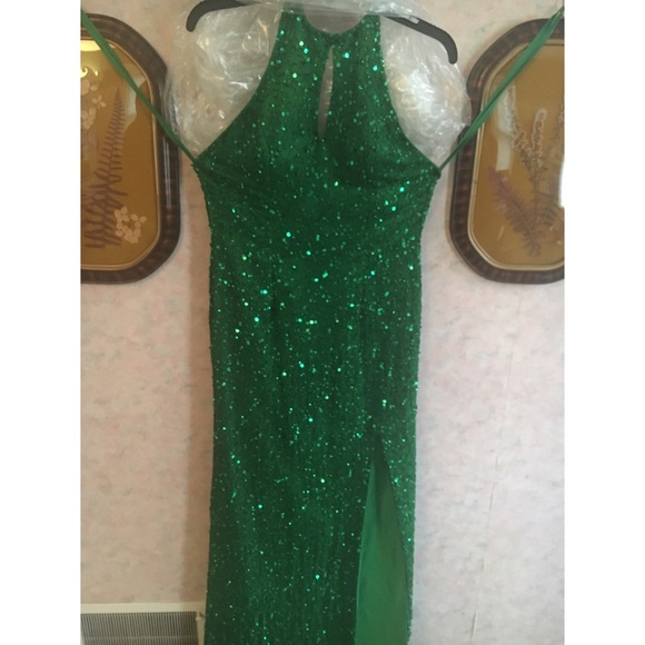 Green halter Prom Dress - Picture 1 of 4