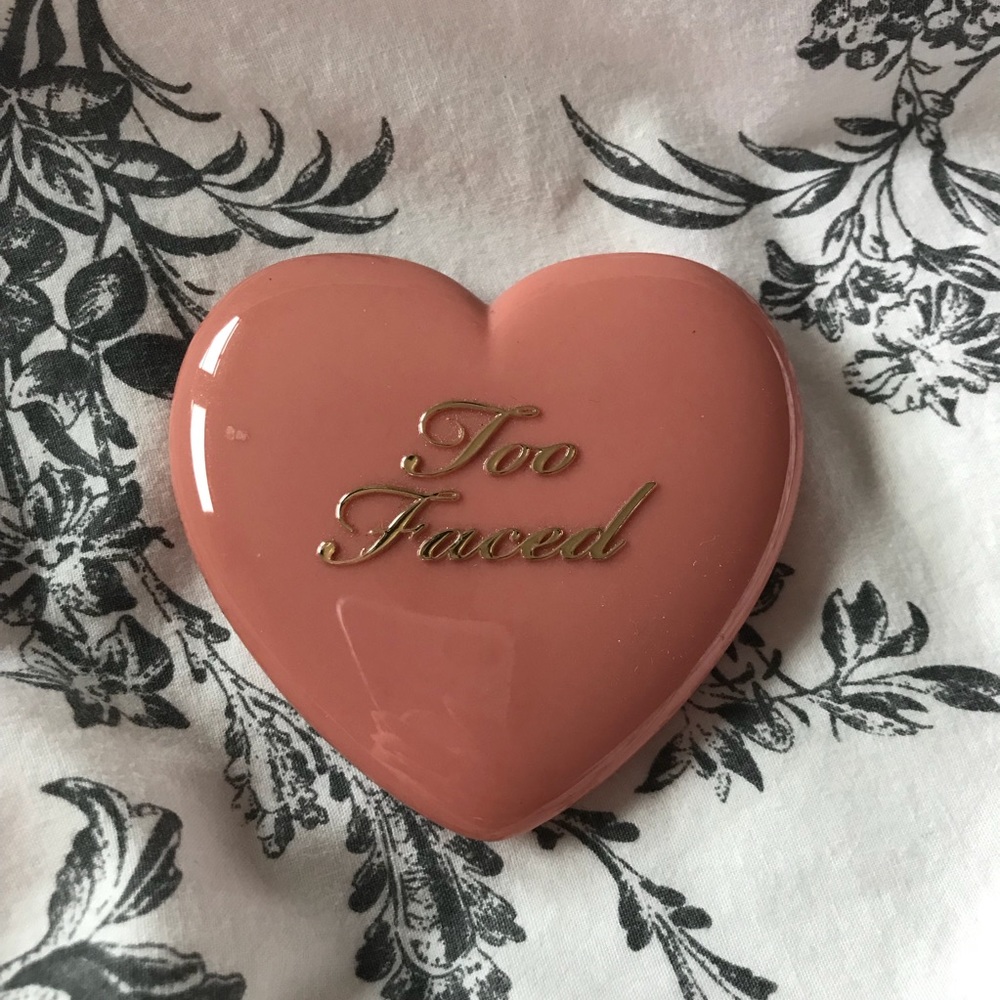 Too faced blush