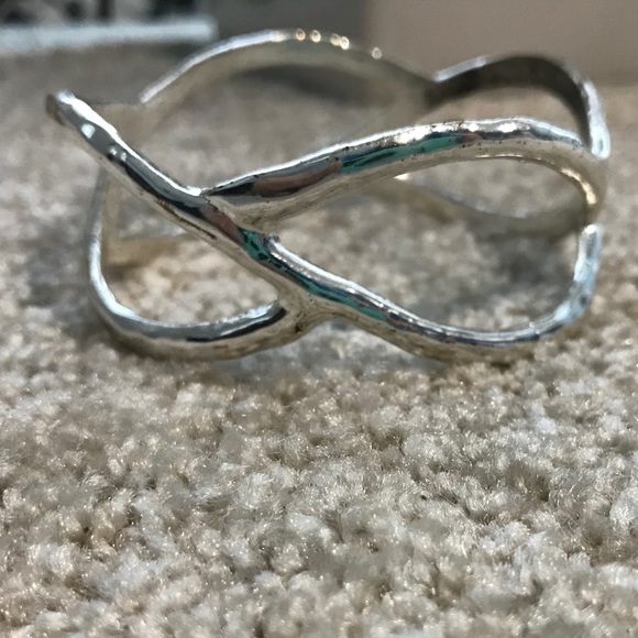 Silver bangle - Picture 2 of 2