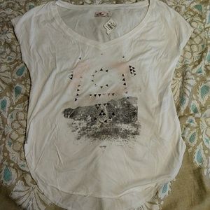 Hollister Graphic V-neck t-shirt