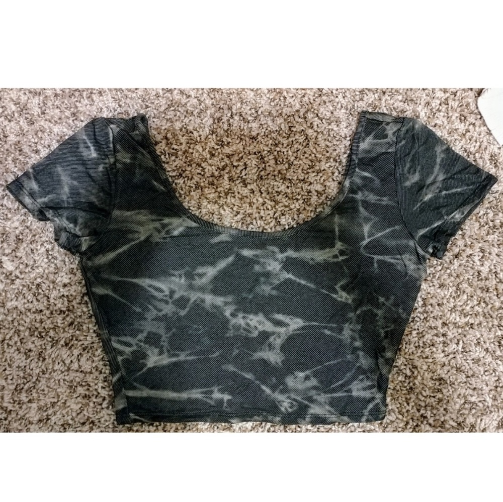 Grey crop top