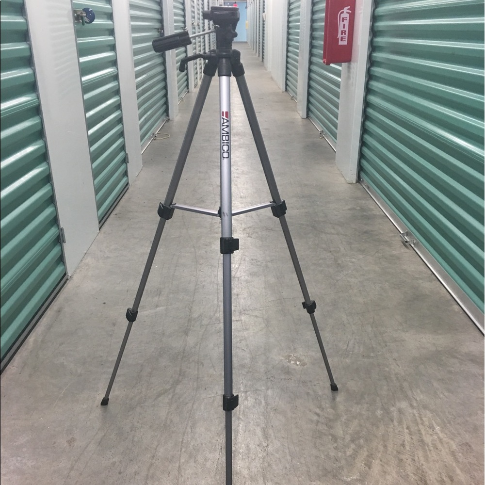 ‼️SOLD‼️ Fully Adjustable Ambico Brand camera tri