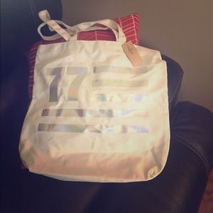 Brand new with tags American eagle AE tote bag