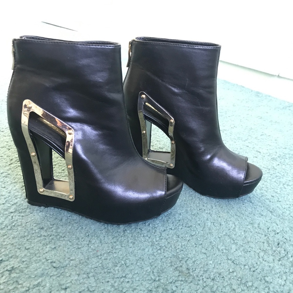 BCBG Heels