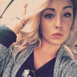 Meet your Posher, Alexandra