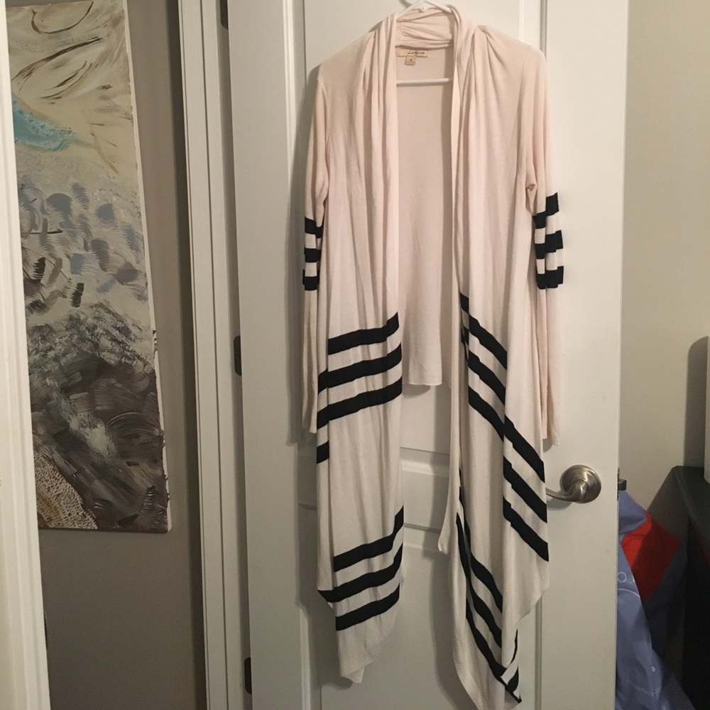 Chic cardigan- drapery