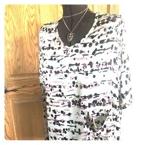 Melissa McCarthy V-neck Pocket Tee