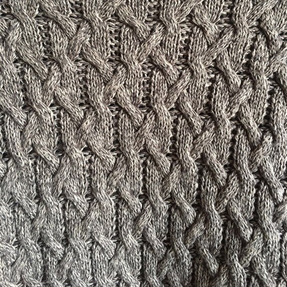 Valerie Stevens Sweater - Picture 5 of 5