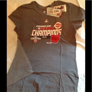 Cincinnati Reds T Shirt New in Package with tags