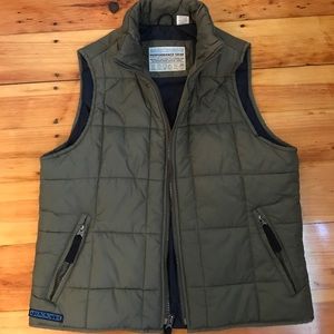 Abercrombie performance gear vest