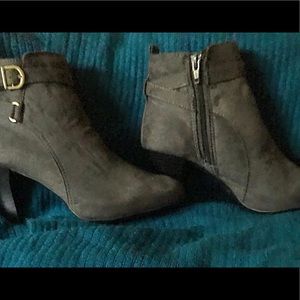 Ladies Suede Booties