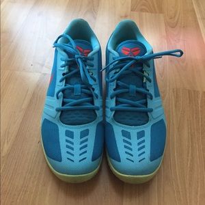 Men's Nike Kb Mentality Basketball Shoe