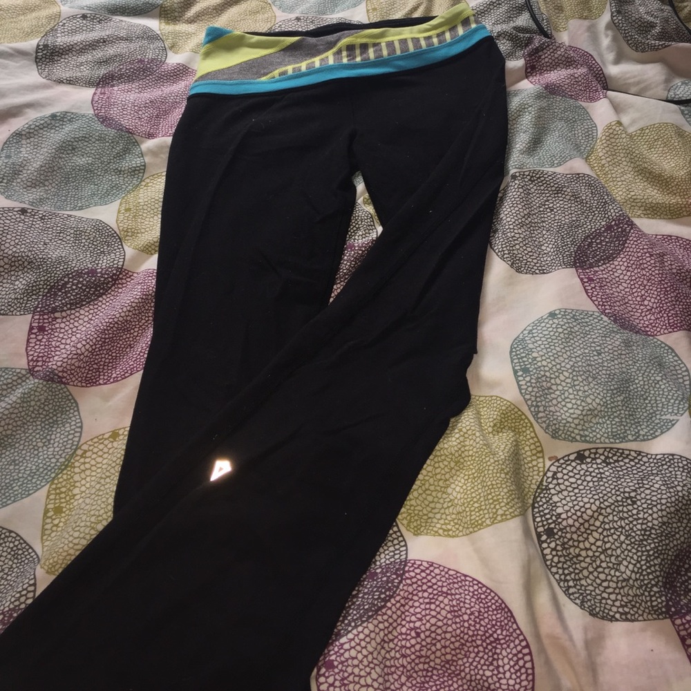 Ivivva reversible flare leggings