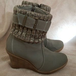 Grey wedged boots